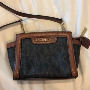 Michael Kors Cross body